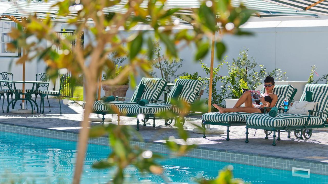 Drostdy Hotel Graaff-Reinet Екстериор снимка The pool at the Beverly Hills Hotel