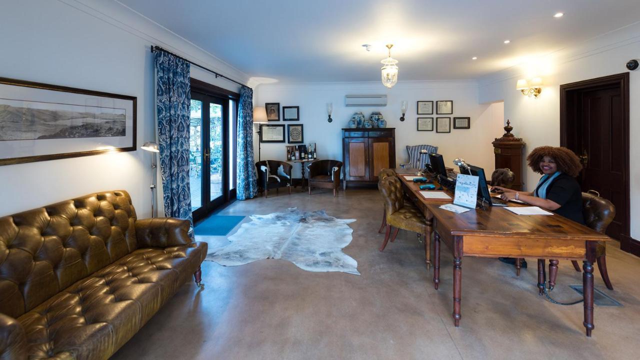Drostdy Hotel Graaff-Reinet Екстериор снимка The interior of the club